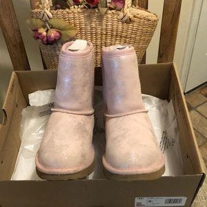 Ugg Kids’Classic Shimmer Metallic
